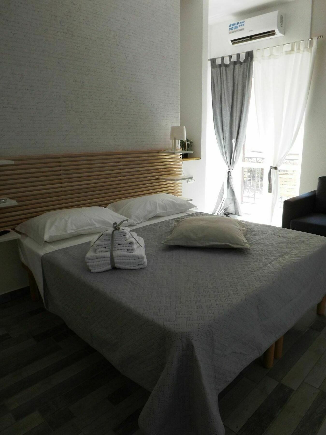 Bed and Breakfast Domus Alma Neapol Zewnętrze zdjęcie