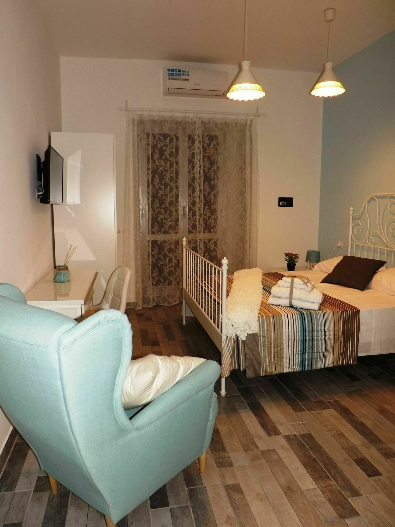 Bed and Breakfast Domus Alma Neapol Zewnętrze zdjęcie
